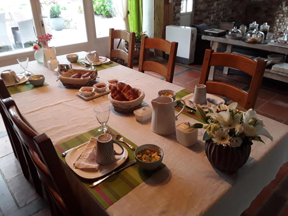 Au Moulin De Valerie Bed & Breakfast Frencq Екстериор снимка